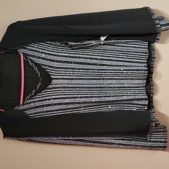 Helene Blake metallic 2 piece top set - Picture 4 of 7